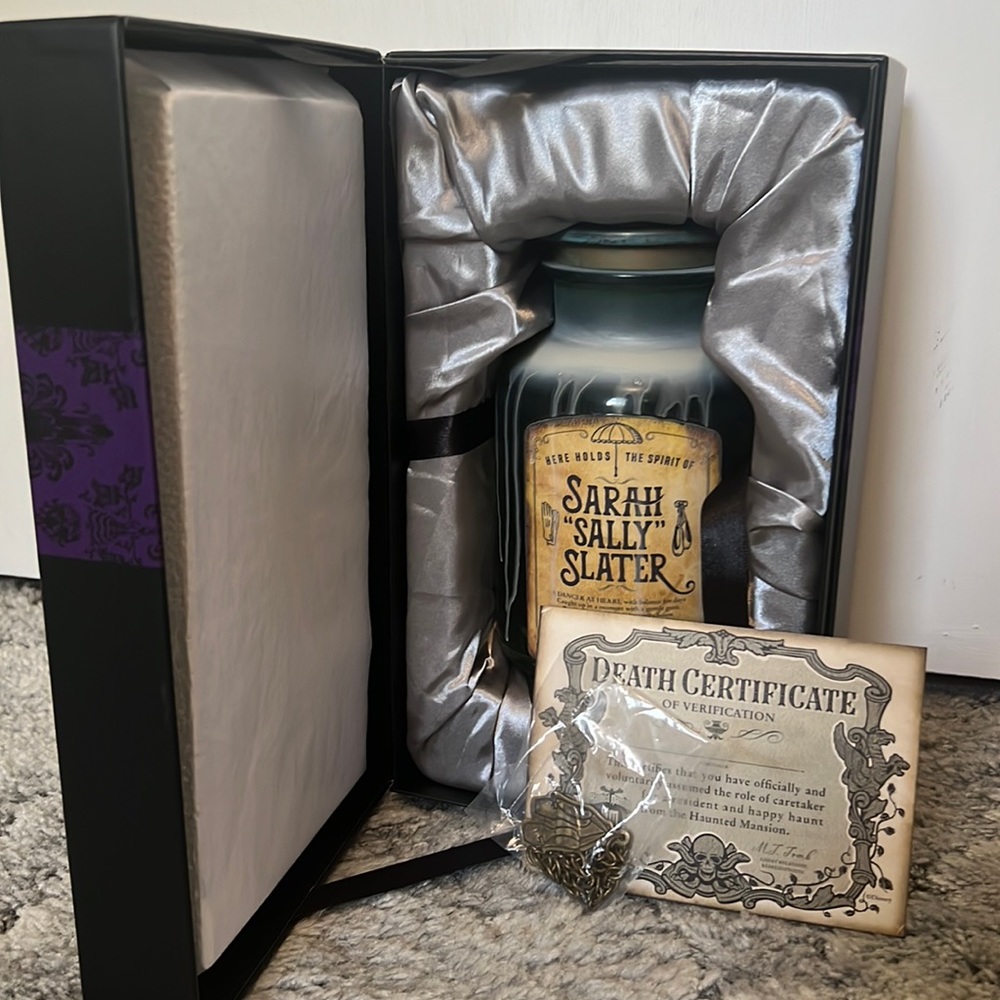 The Haunted Mansion Ghost Jar